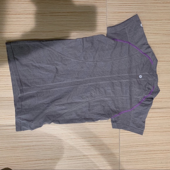 Lululemon Run Swiftly Tee - Picture 4 of 4